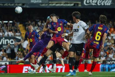 Valencia CF vs Barcelona (02:00 – 24/05)